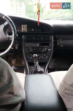 Седан Audi 100 1991 в 