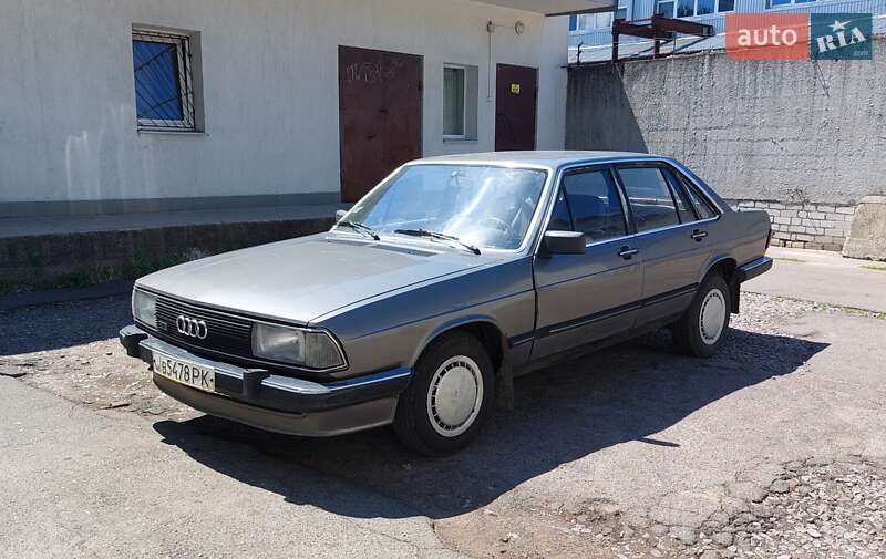 Седан Audi 100 1982 в Черкассах