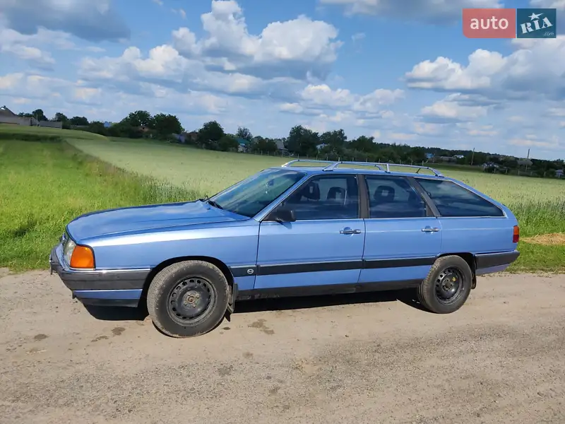 Audi 100