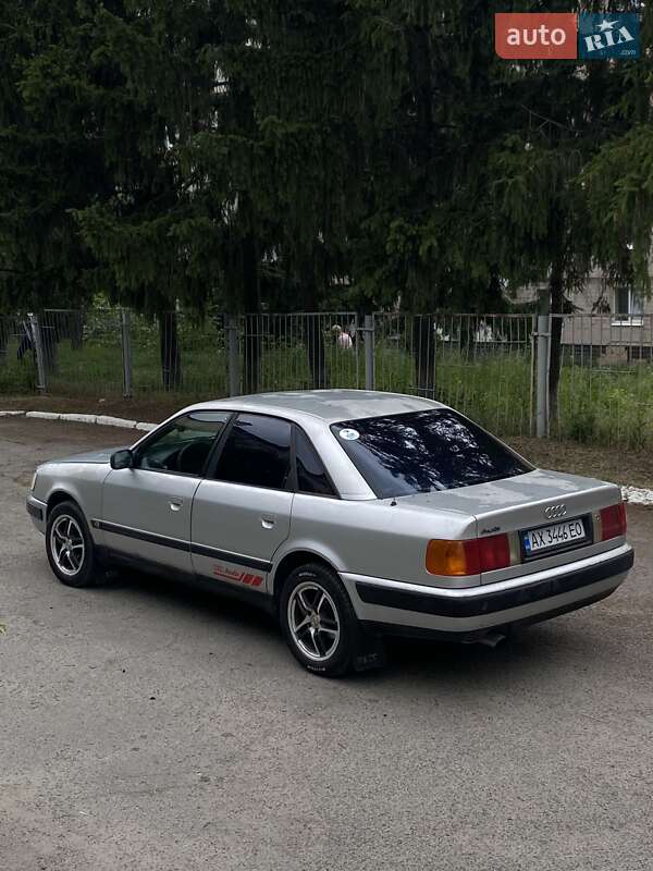 Седан Audi 100 1991 в 
