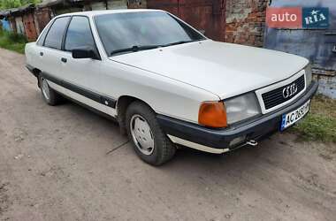 Седан Audi 100 1988 в Нововолинську