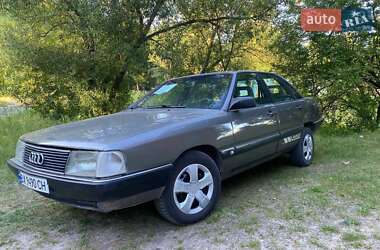 Седан Audi 100 1988 в Славуте