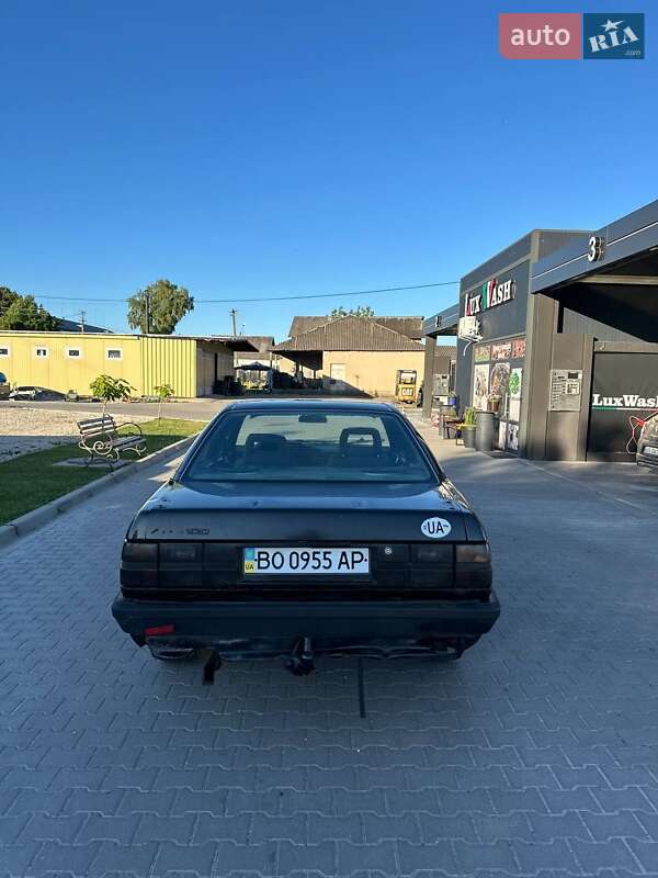 Седан Audi 100 1989 в Шумську