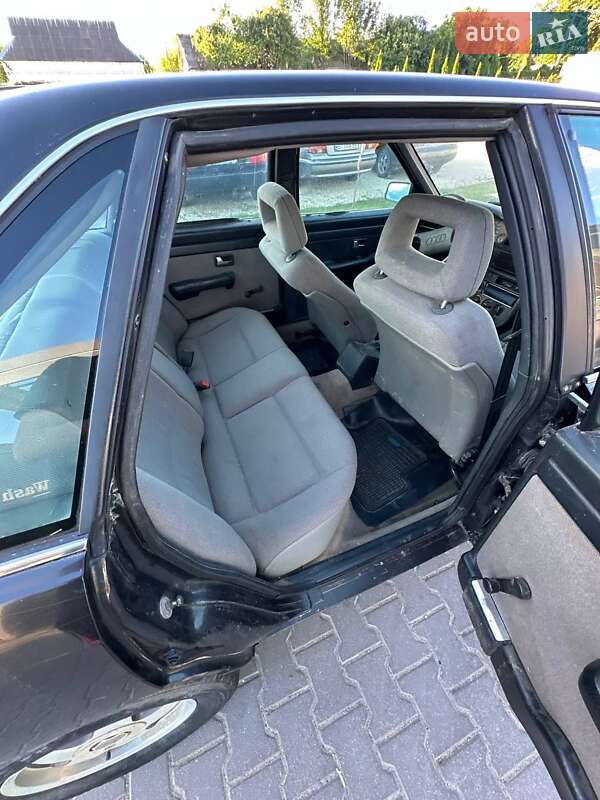 Седан Audi 100 1989 в Шумську