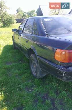 Седан Audi 100 1992 в Вараше