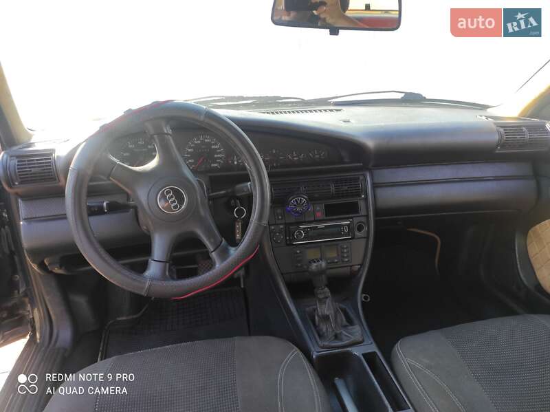 Седан Audi 100 1993 в Запорожье