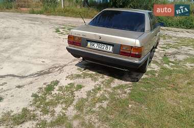 Седан Audi 100 1986 в 