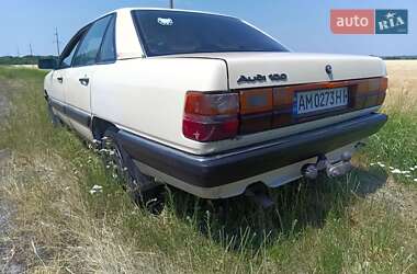 Седан Audi 100 1986 в 