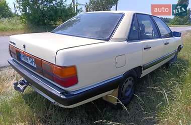 Седан Audi 100 1986 в 