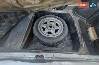 Седан Audi 100 1988 в 