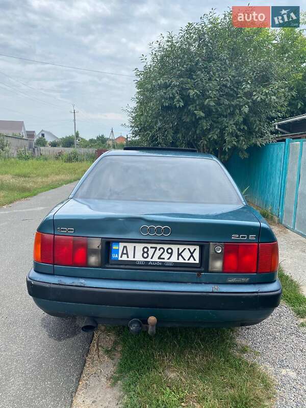 Седан Audi 100 1994 в Макарові