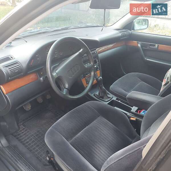 Седан Audi 100 1992 в Днепре