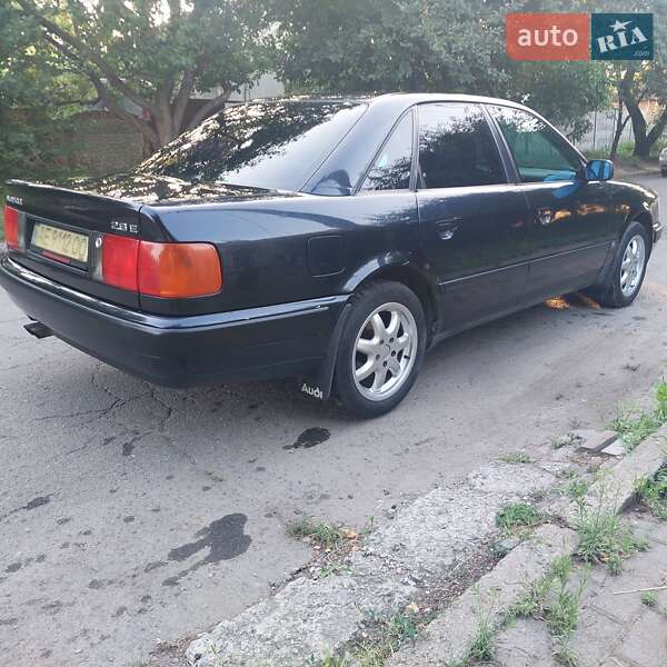 Седан Audi 100 1992 в Днепре