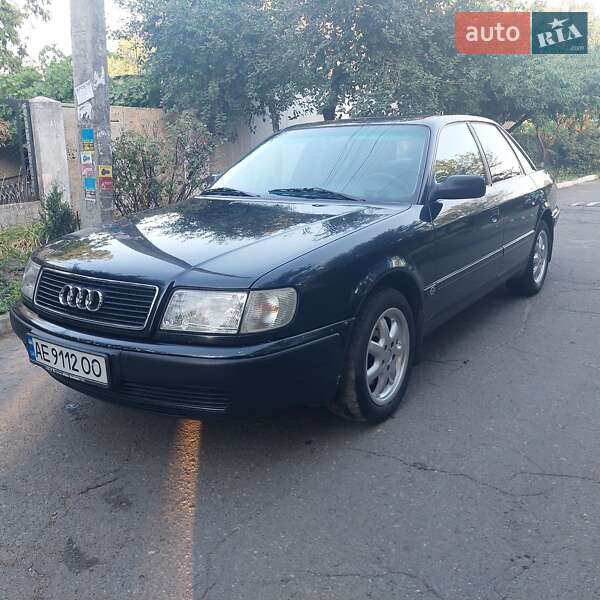 Седан Audi 100 1992 в Днепре