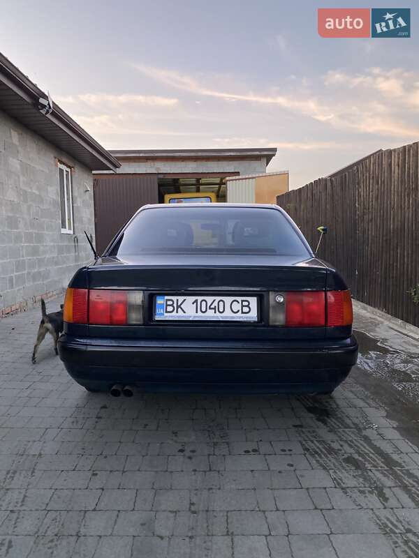 Седан Audi 100 1992 в Ровно
