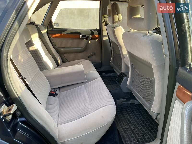 Седан Audi 100 1992 в Ровно