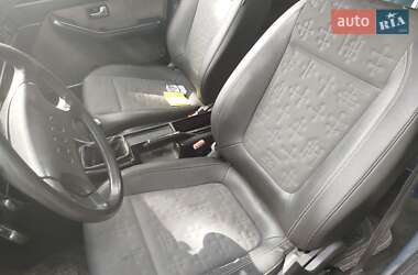 Седан Audi 100 1989 в 