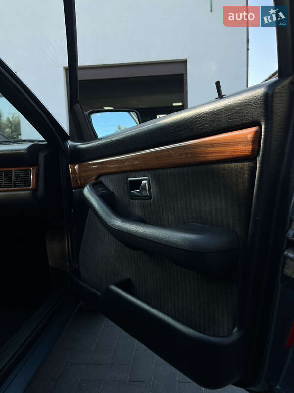 Седан Audi 100 1991 в Киеве