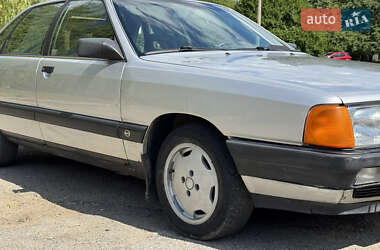 Седан Audi 100 1984 в 