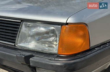 Седан Audi 100 1984 в 