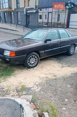 Седан Audi 100 1986 в Луцьку