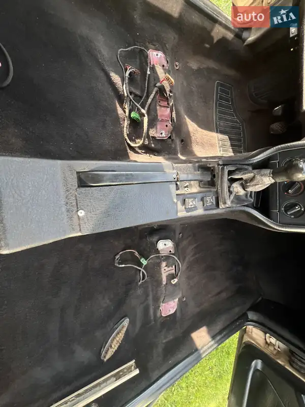 Audi 100 1988 VIN WAUZZZ44ZJN212226 фото оголошення 11 з 39