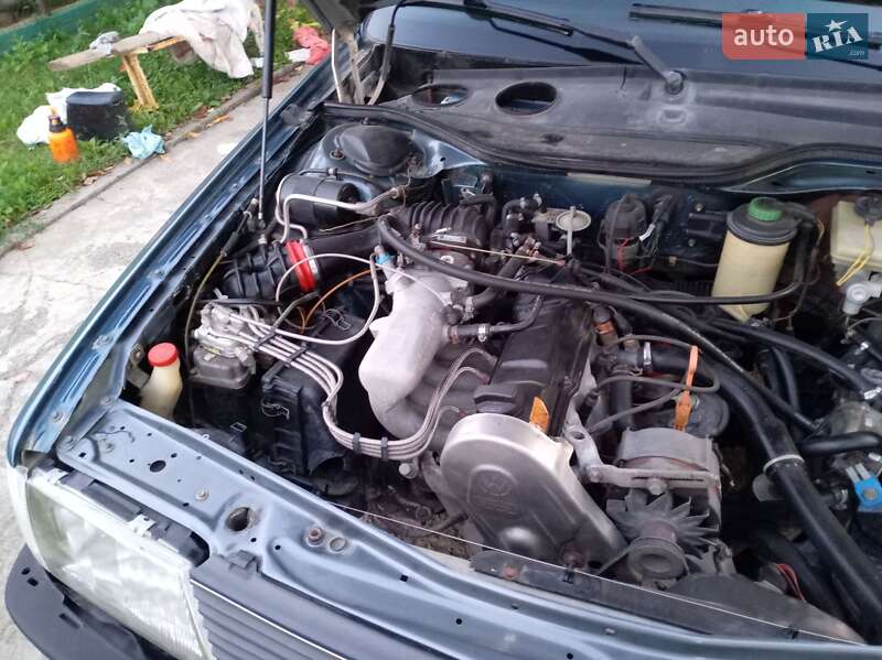 Седан Audi 100 1990 в Ладыжине