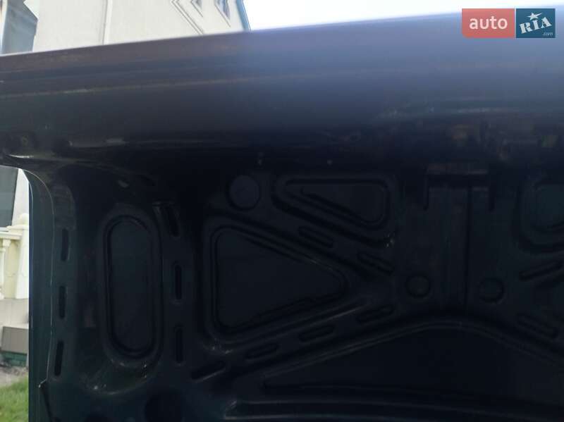 Седан Audi 100 1990 в Ладыжине