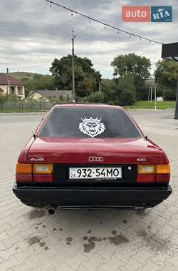 Седан Audi 100 1990 в 