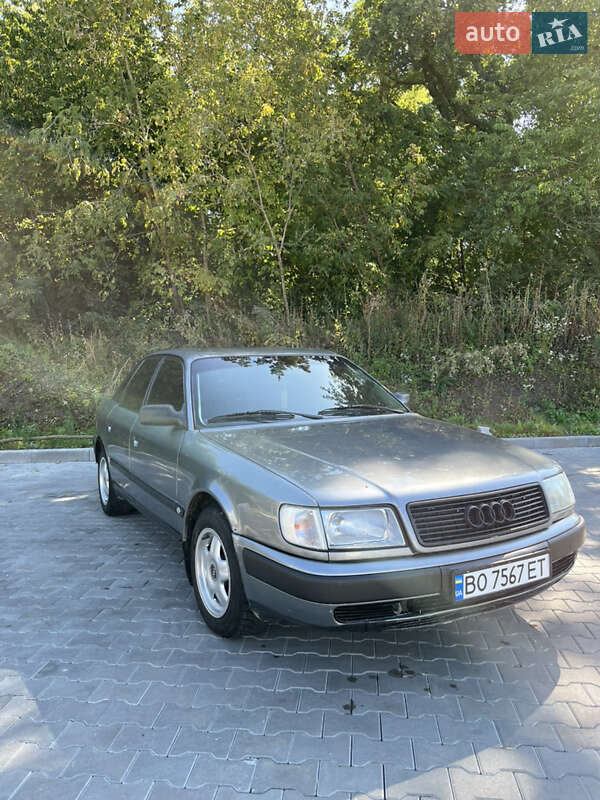 Седан Audi 100 1991 в Чорткове