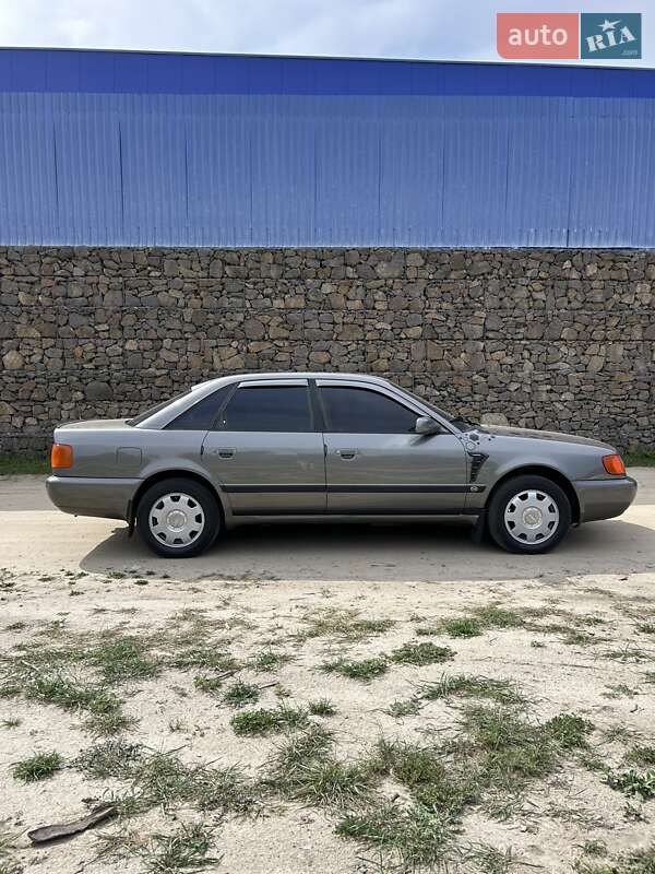 Седан Audi 100 1991 в Сумах