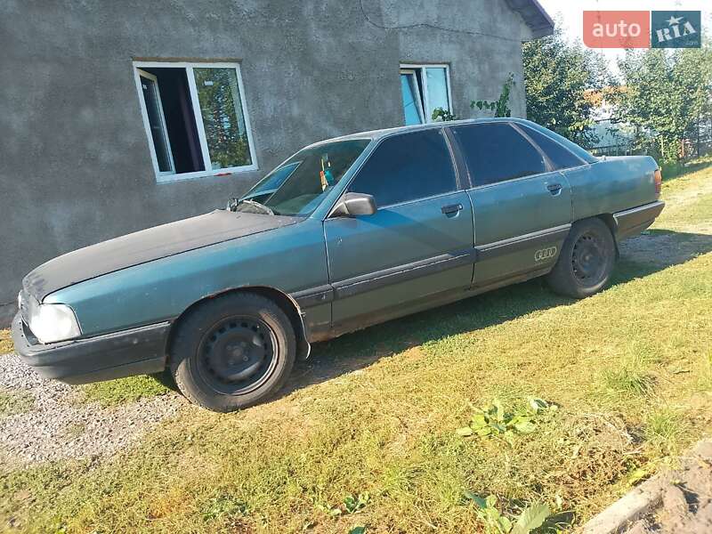 Седан Audi 100 1989 в Шепетівці