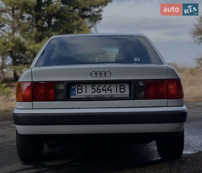 Седан Audi 100 1994 в Горишних Плавнях