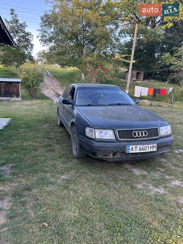 Седан Audi 100 1992 в Косове