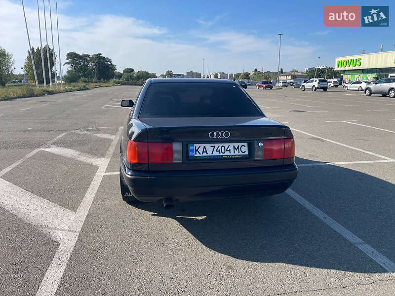 Седан Audi 100 1993 в Киеве