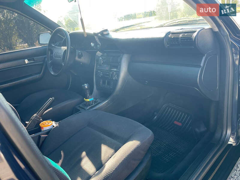 Седан Audi 100 1993 в Киеве