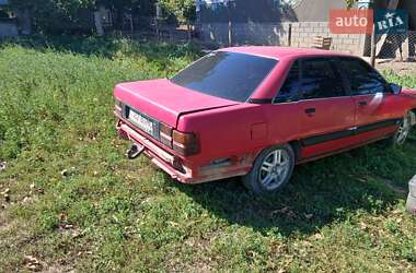 Седан Audi 100 1990 в Хотине
