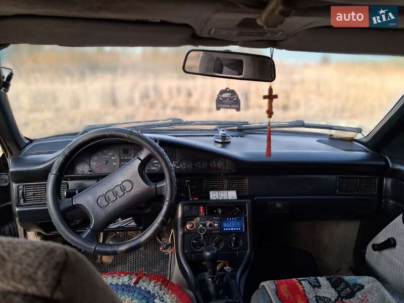 Седан Audi 100 1988 в Шацке