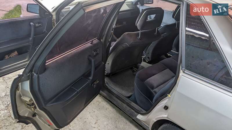 Седан Audi 100 1985 в Запорожье