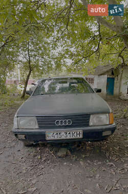 Седан Audi 100 1986 в Сатанові