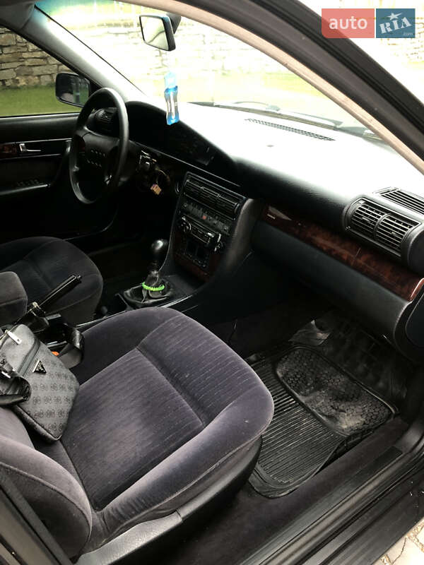 Седан Audi 100 1993 в Каменец-Подольском