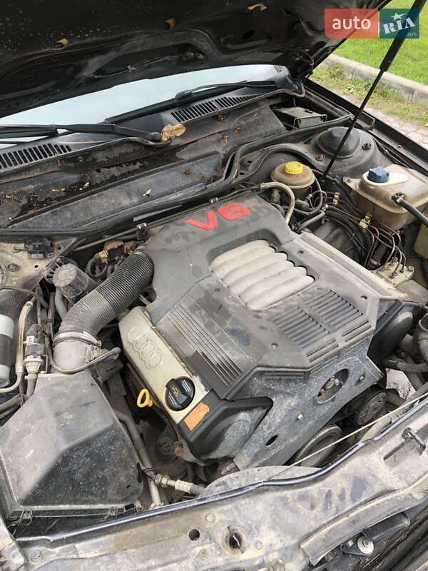 Седан Audi 100 1993 в Каменец-Подольском