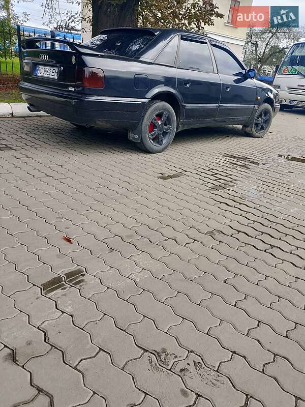 Седан Audi 100 1992 в Городке
