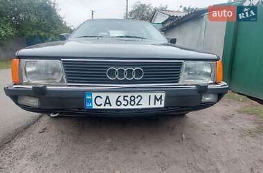 Седан Audi 100 1986 в Бобровице