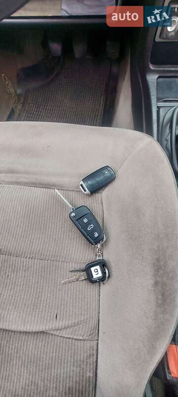 Седан Audi 100 1986 в Бобровице