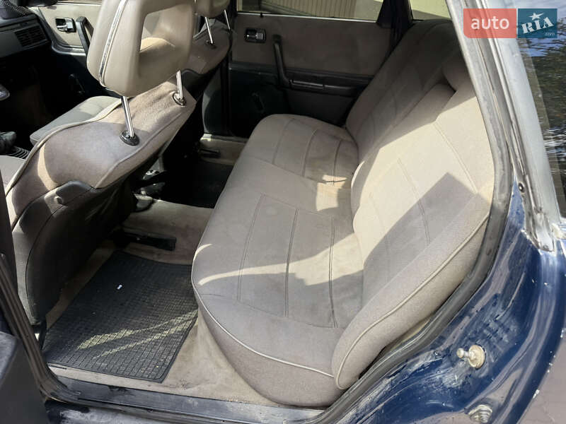 Седан Audi 100 1987 в Днепре