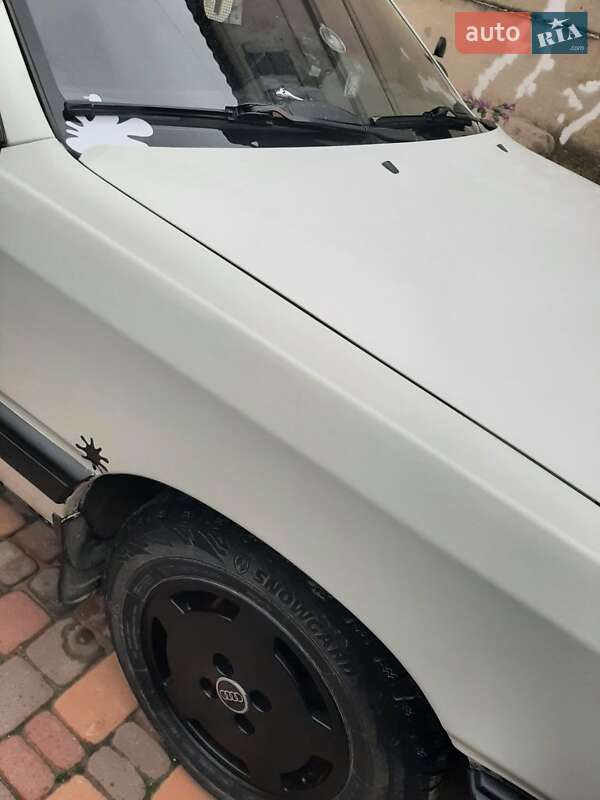 Седан Audi 100 1990 в Чорткові