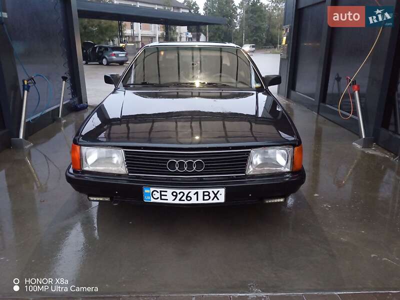 Седан Audi 100 1986 в Черновцах