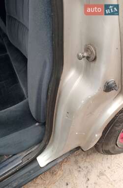 Седан Audi 100 1988 в  фото 3 Седан Audi 100 1988 в