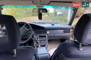 Седан Audi 100 1988 в 